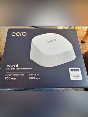 eero White Dual-Band Mesh Wi‑Fi 6 Router